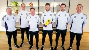 مايكل كاريك وطاقمه