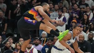 ديلون بروكس وديسموند بين