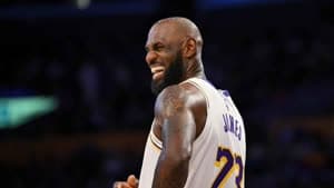 ليبرون جيمس