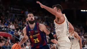 تورنيكي شينجيليا، ضد ديلان إينيس