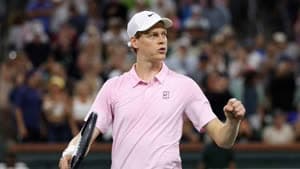 سينر يفوز على فونسيكا