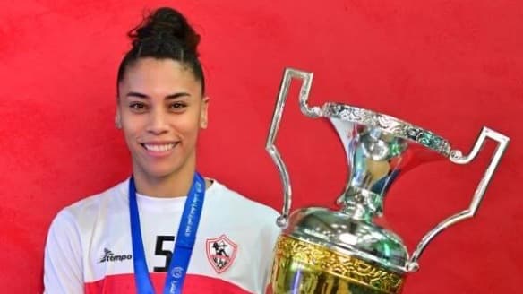 لطيف يوضح انتقال المحترفة من الزمالك إالى الأهلي