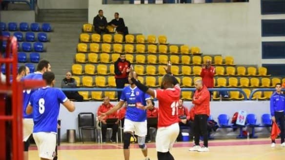 الأهلي يتخطى الاسكندري