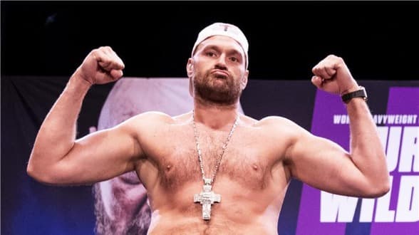 إصابة فيوري بكورونا