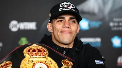 كاستانيو يظفر ببطولة العالم