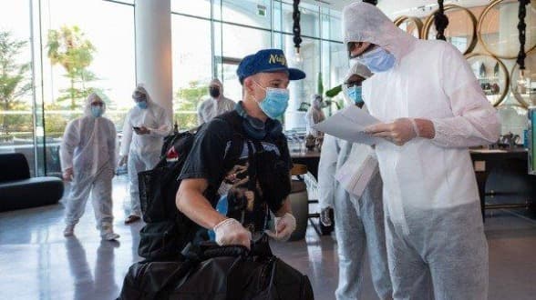 أبو ظبي تستقبل النجوم