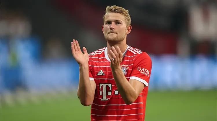 ماتياس دي ليخت