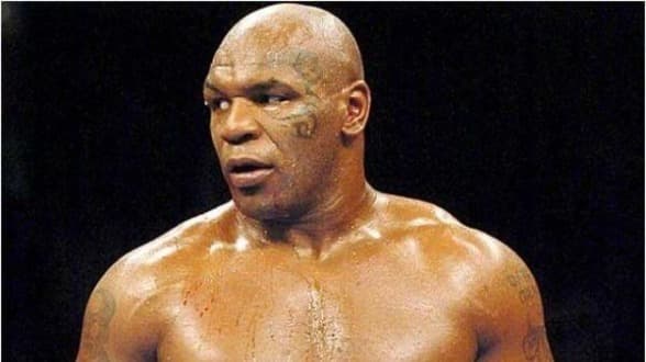 تايسون يصل للقاهرة