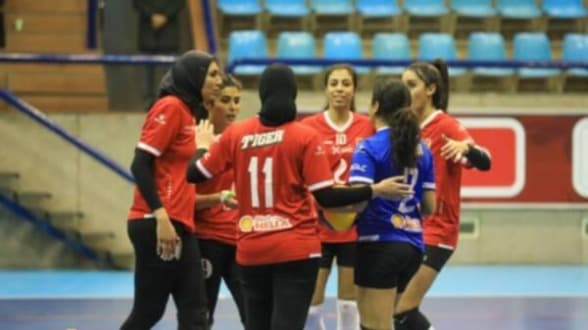 الأهلي يهزم الشمس