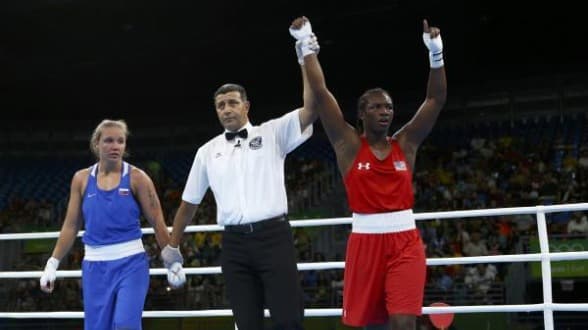 شيلدز تضمن الفوز بميدالية