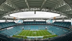 تحويل ملعب نهائي السوبر بول إلى سينما