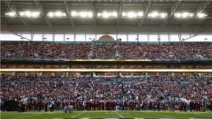 بالصور: تكريم براينت قبل نهائي دوري كرة القدم الأمريكية