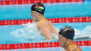 الور يحطم رقمه في بطولة العالم للسباحة
