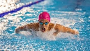 550 سباحًا في بطولة إيبكس الدولية بأبوظبي