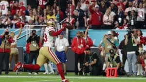 بالصور: كانساس يتوج بلقب دوري كرة القدم الأمريكية