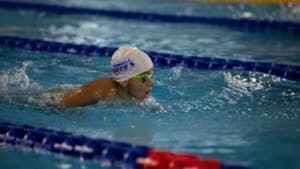 الإعلان عن تنظيم البطولة العربية الأولى للسباحة في أبوظبي