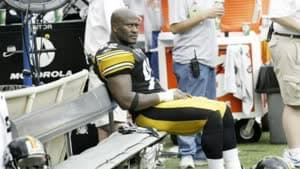 ايقاف هاريسون لاعب ستيلرز مباراة واحدة في دوري كرة القدم الامريكية