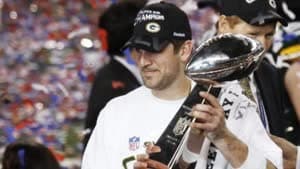 سجل الفائزين بلقب افضل لاعب بنهائي دوري كرة القدم الامريكية منذ 2000