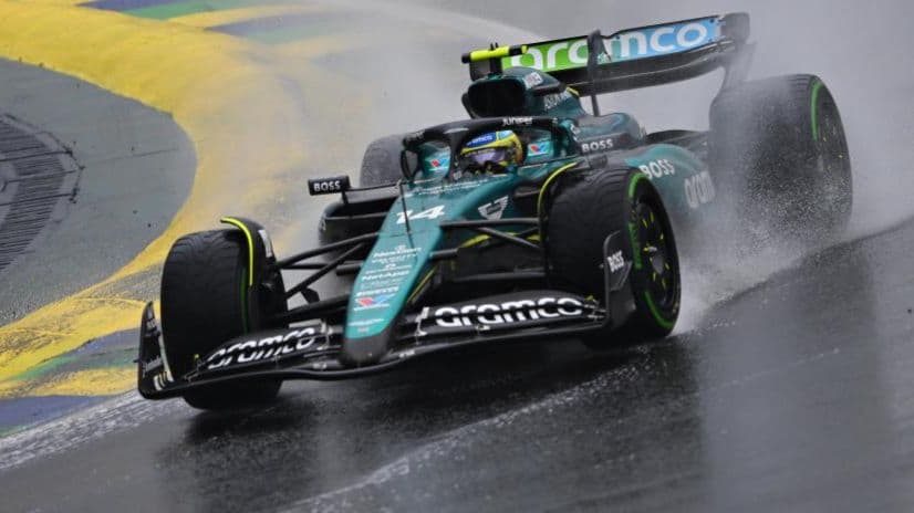 أستون مارتن