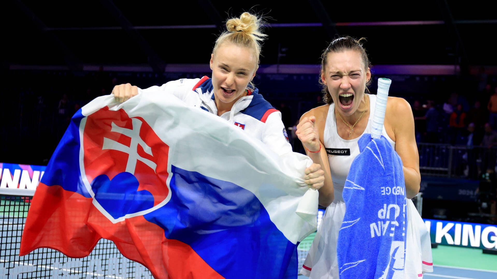 فيكتوريا هرونكوفا وتيريزا ميهاليكوفا