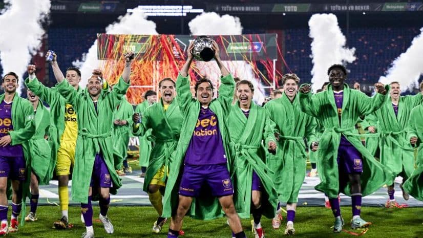 جو أهيد إيجلز