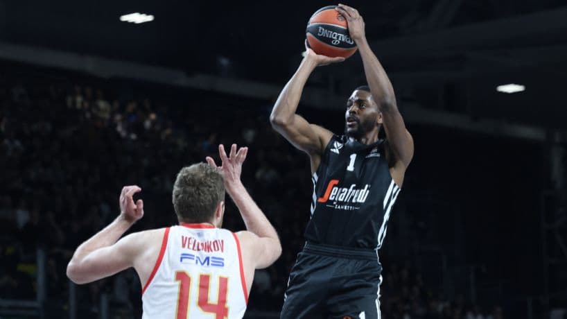 جوستين هوليداي