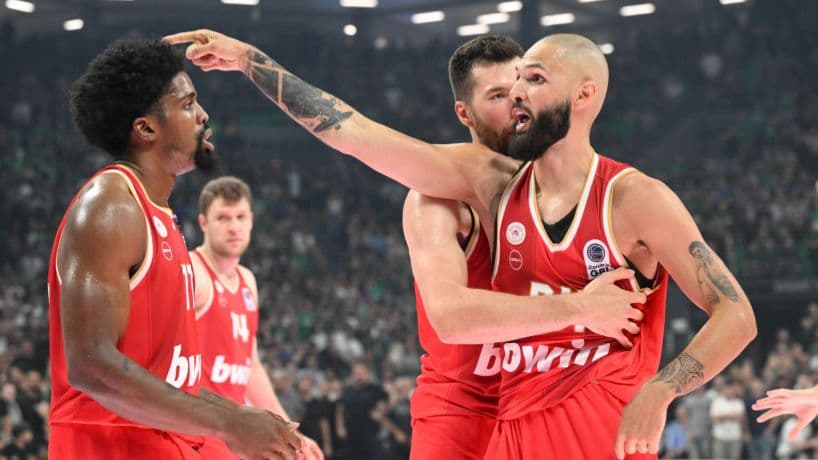 أولمبياكوس 