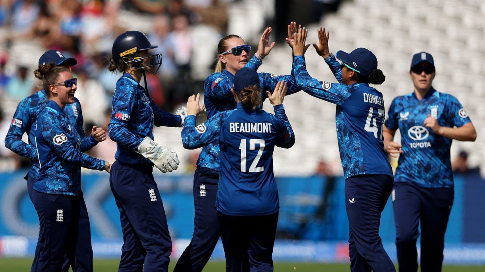 منتخب انجلترا للسيدات بالكريكيت