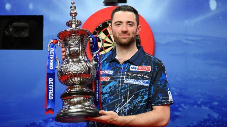 لوك همفريز أحرز لقب السنة الفائتة