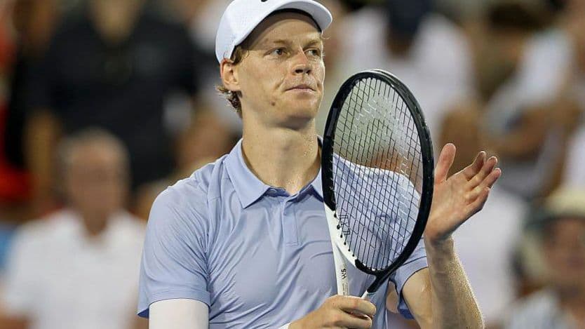 سينر يتغلب على ديالو