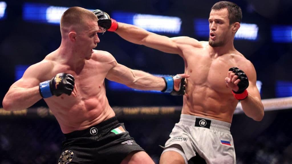 عثمان نورماغوميدوف وبول هيوز