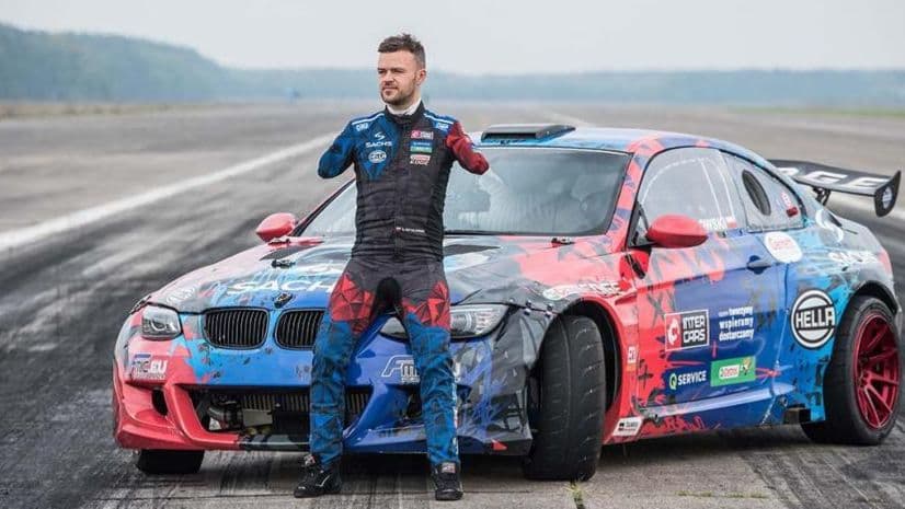 أوستالوسكي 