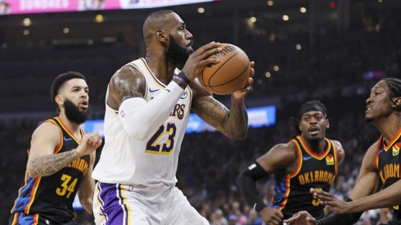 ليبرون جيمس