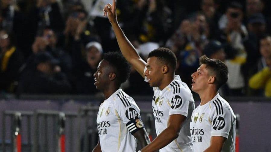 هاتريك مبابي