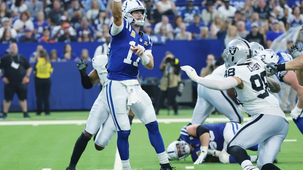 دانييل جونز