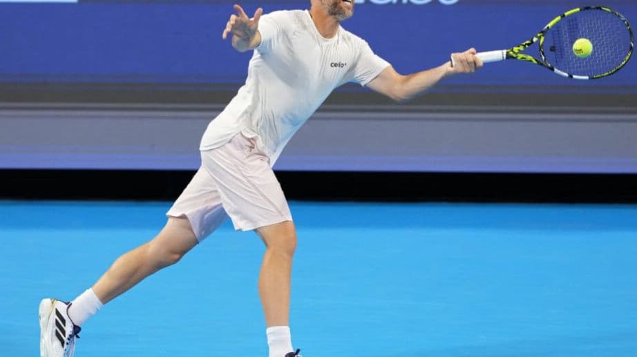 ادريان مانارينو