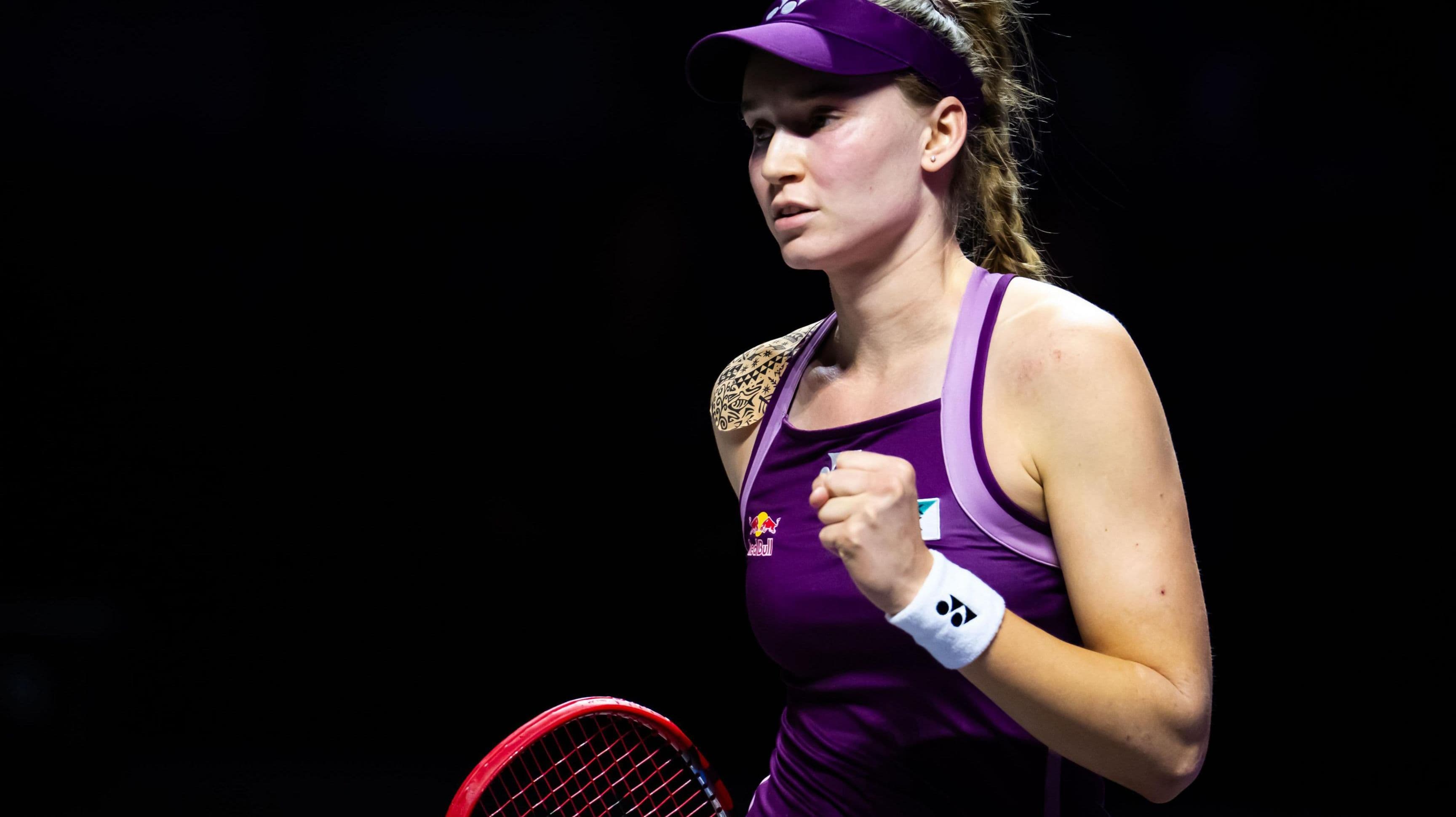 ريباكينا تهزم بيجولا