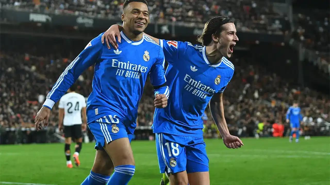 كاريراس ومبابي