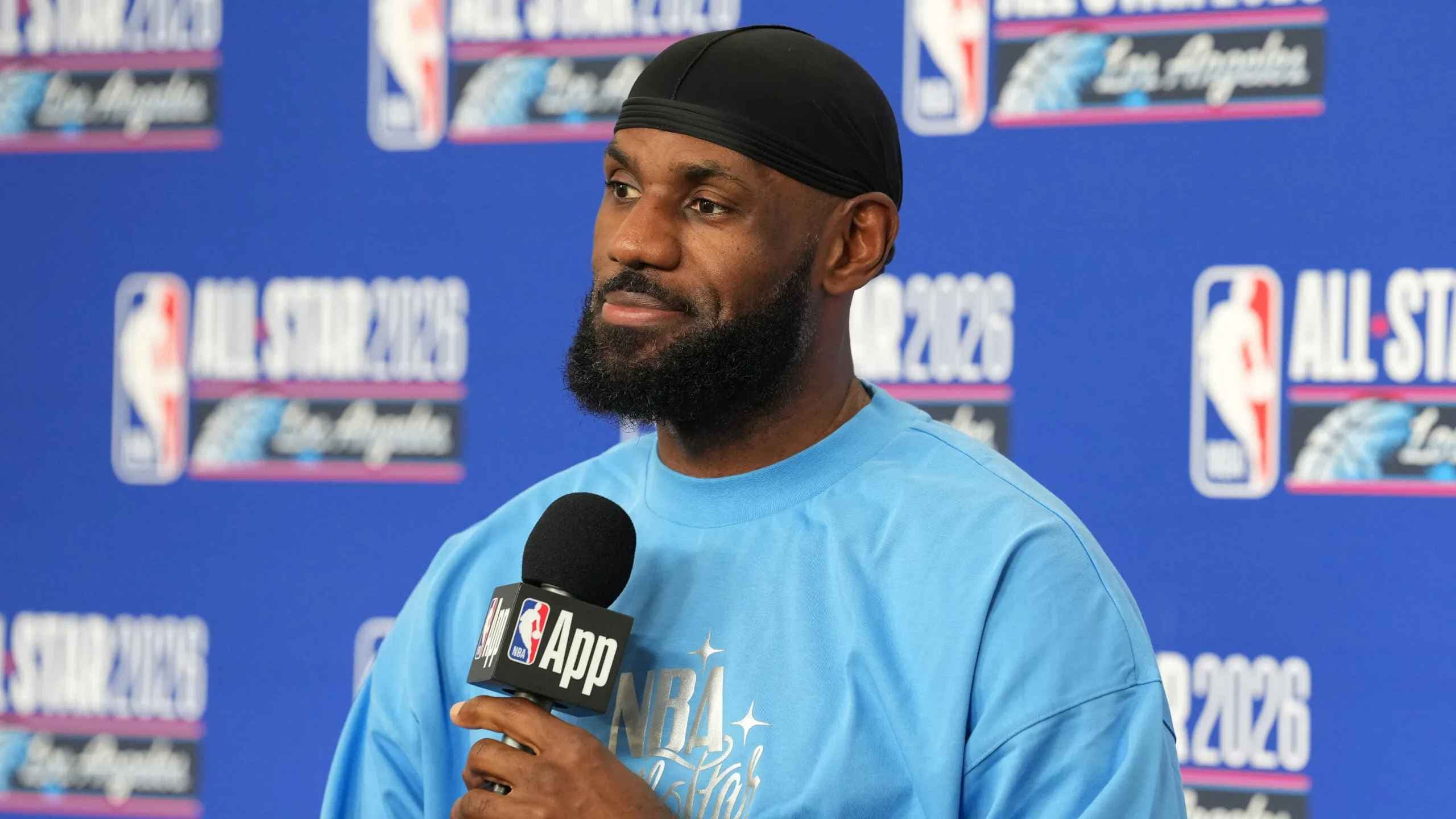 ليبرون جيمس