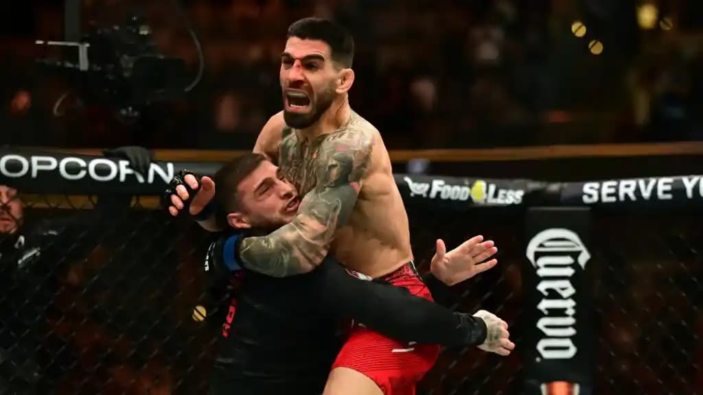 إيليا توبوريا مع أخيه ألكسندر