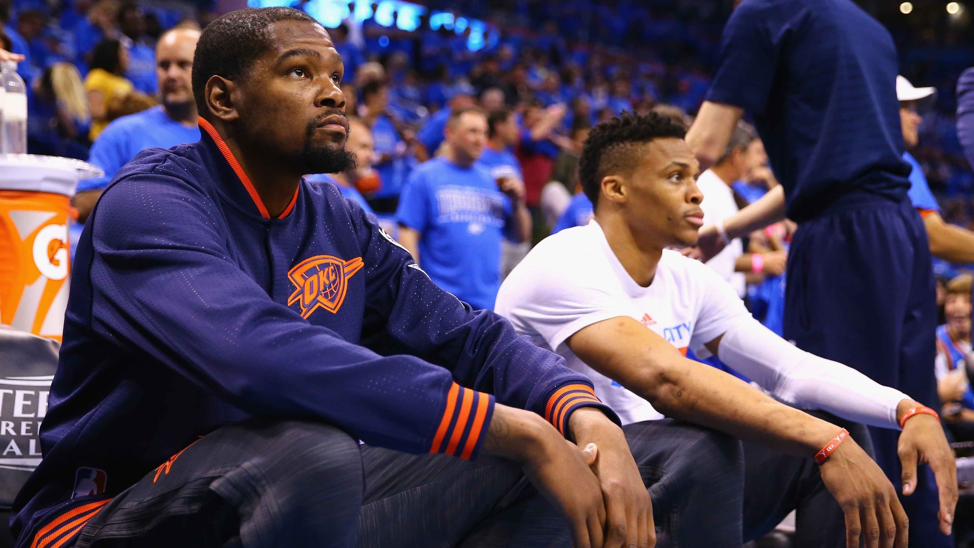 كيفن دوران مع راسل