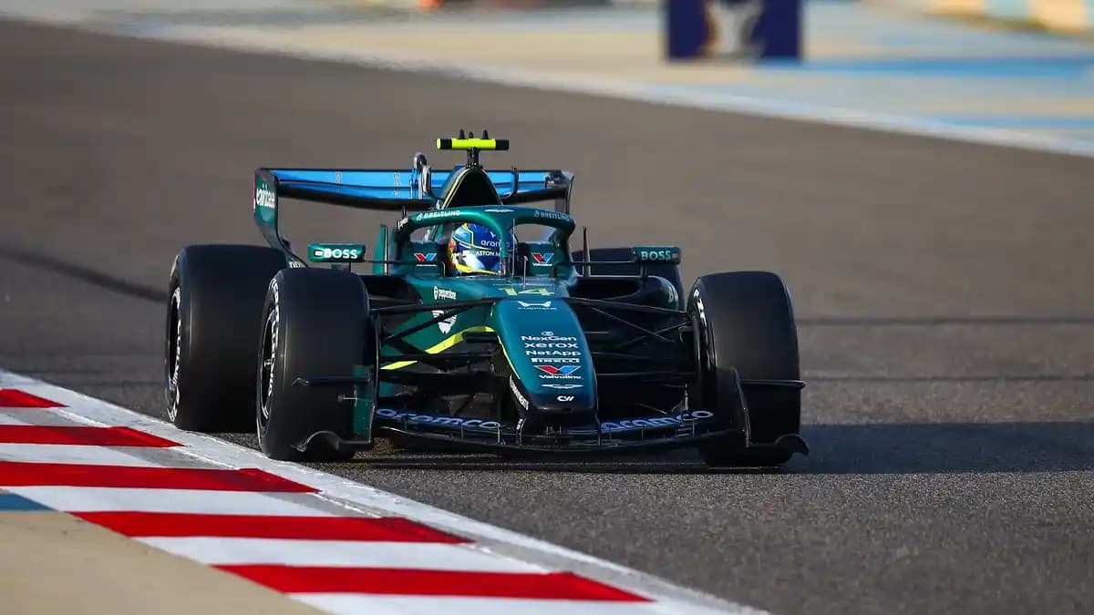 أستون مارتن