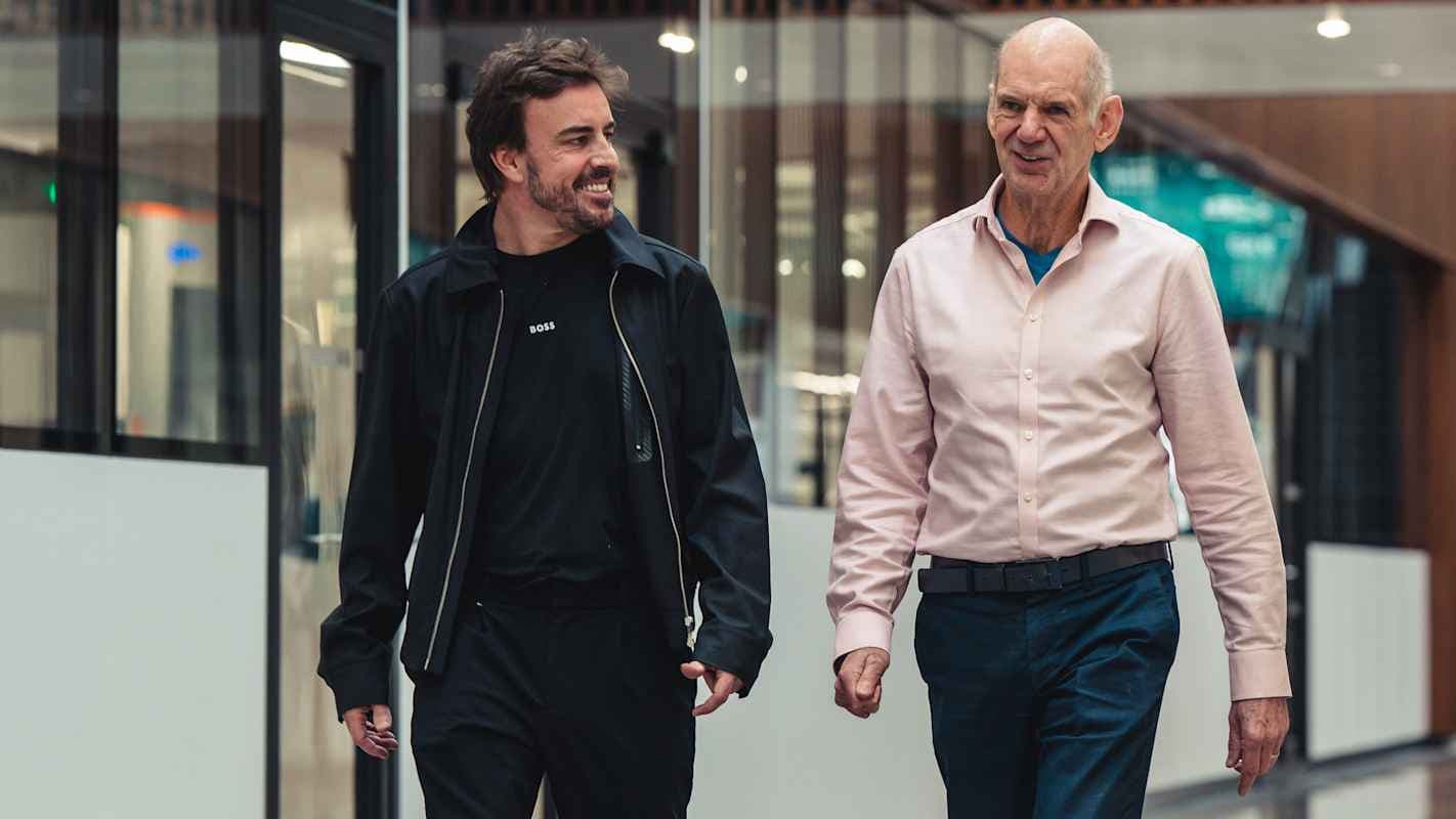 أستون مارتن