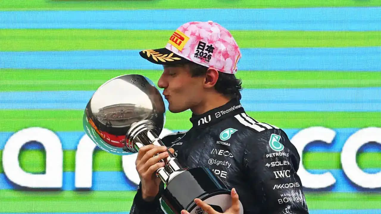 كيمي أنتونيللي يفوز في جائزة اليابان