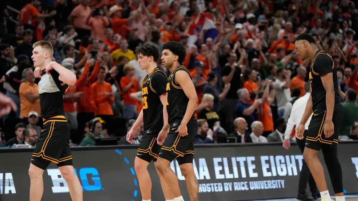 آيوا هوكايز