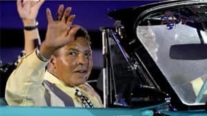 محطات مهمة تلخص حياة محمد علي كلاي