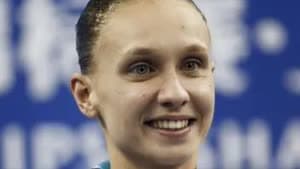 ايشينكو تنال ذهبية السباحة التوقيعية