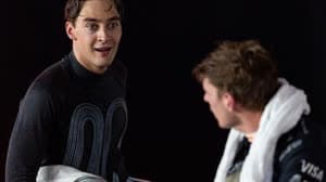 راسل مع سترة التبريد