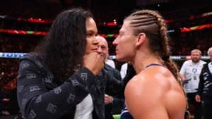 أماندا نونيس وكايلا هاريسون