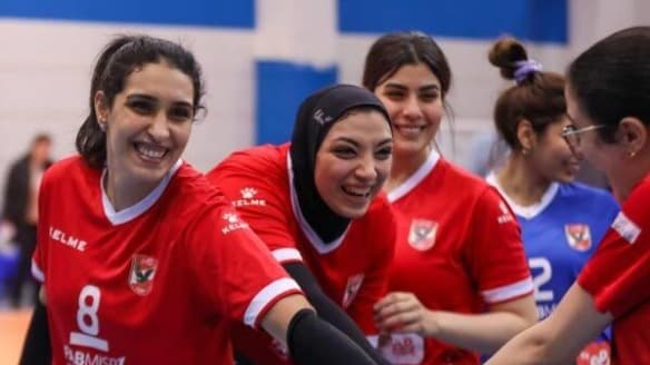 سيدات الأهلي يروضن الجياد